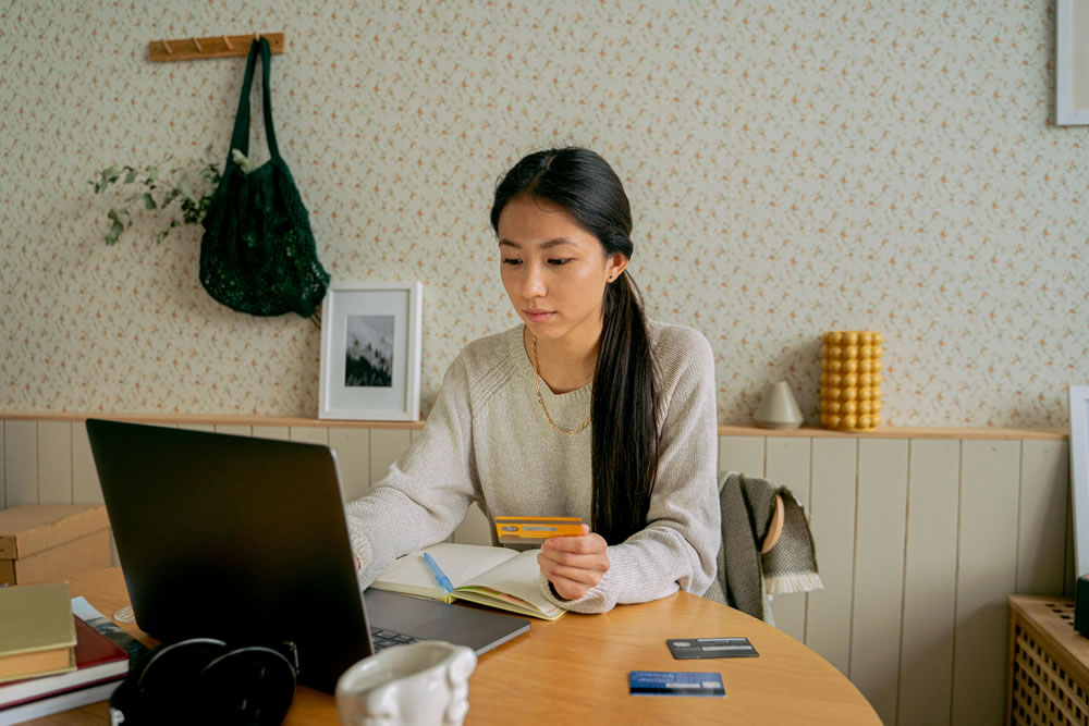 Breaking the Cycle: How to Stop Using Credit to Stay Afloat